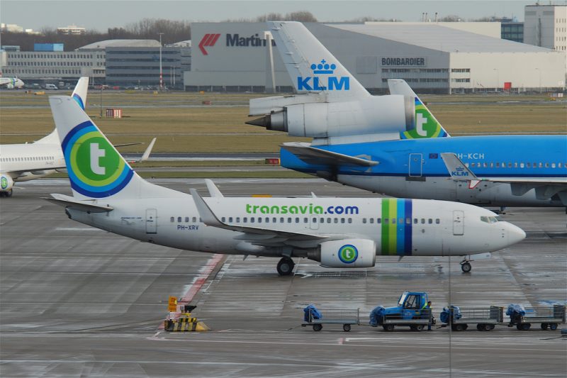 Air France-KLM overweegt om Transavia Nederland en Transavia Frankrijk samen te voegen en ze onder controle van de moedermaatschappij in Parijs te brengen. Dat zegt topman Alexandre de Juniac tegen het FD.