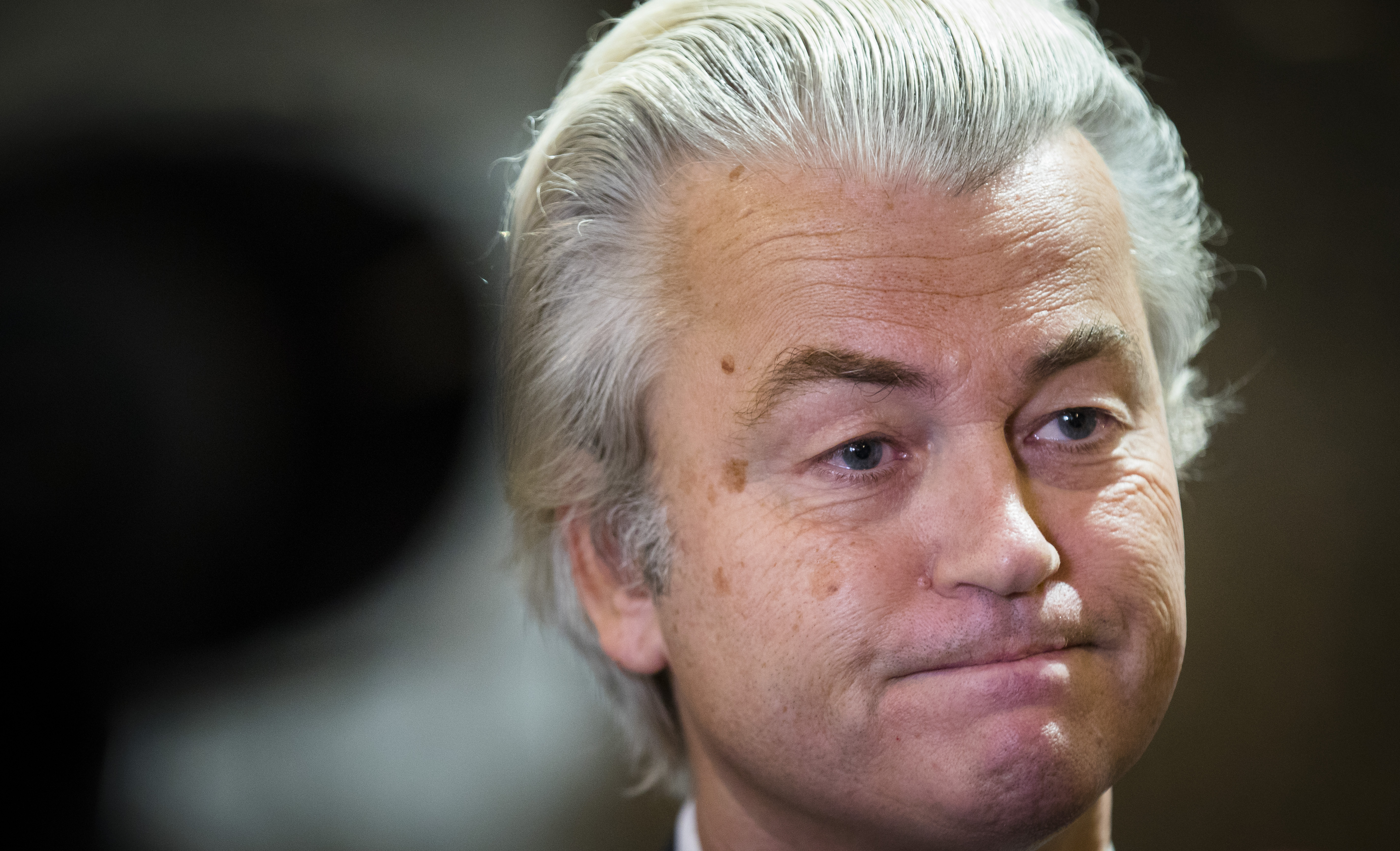 2016-12-06 16:04:24 DEN HAAG - PVV-fractievoorzitter Geert Wilders tijdens het wekelijkse vragenuurtje in de Tweede Kamer. ANP BART MAAT