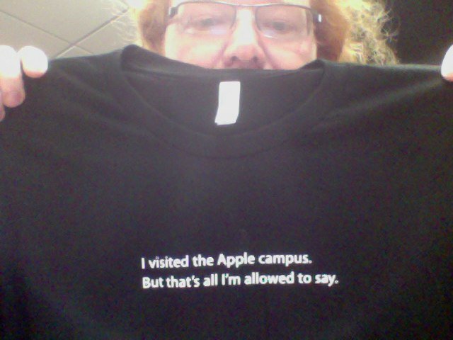 apple-used-to-sell-this-t-shirt-at-its-hq-campus-store