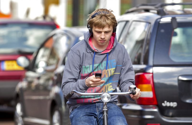 fietsen met smartphone