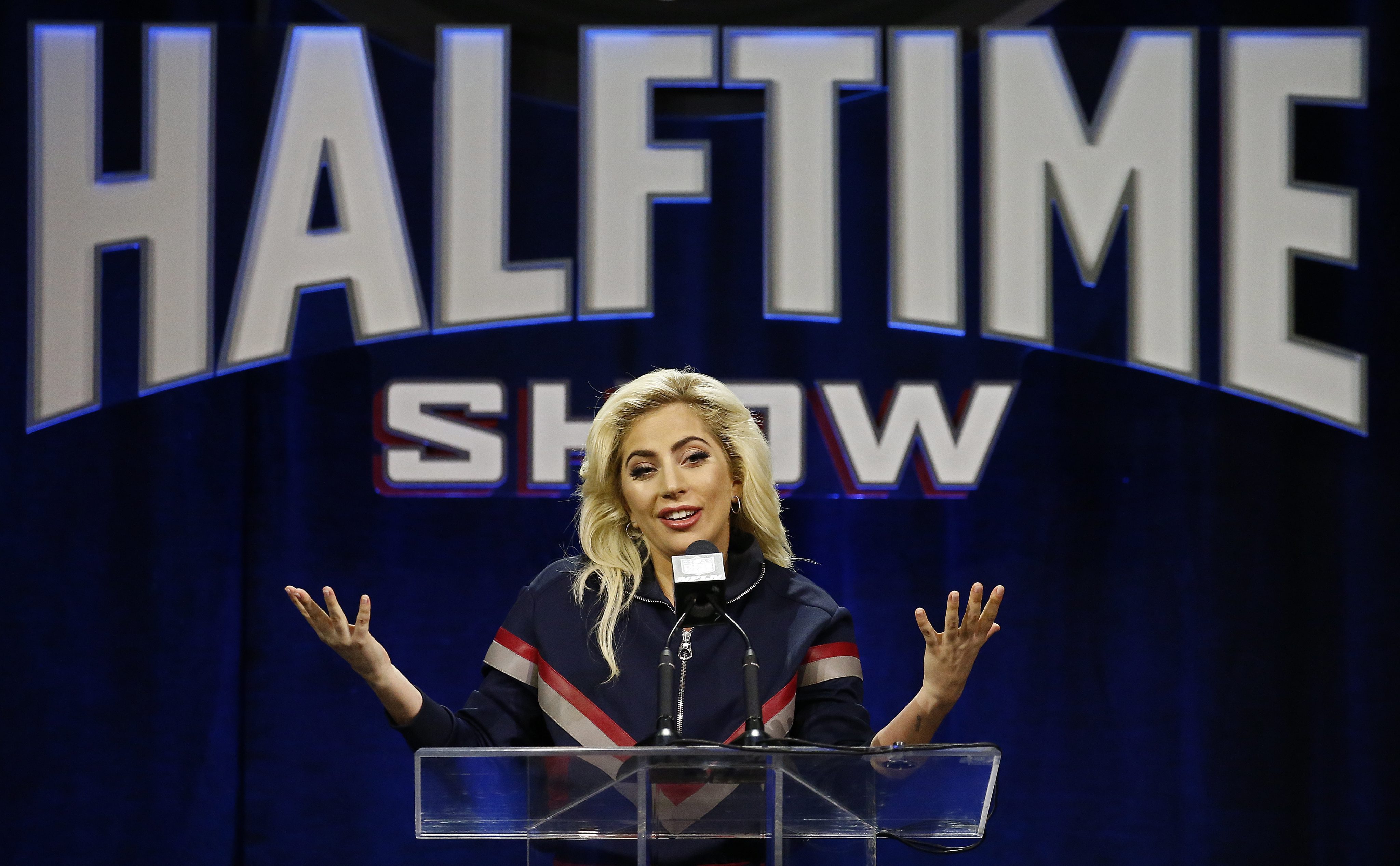 2017-02-02 15:28:24 epaselect epa05767286 US singer-songwriter Lady Gaga responds to questions during the Super Bowl LI Halftime Show press conference at the George R. Brown Convention Center in Houston, Texas, 02 February 2017. Super Bowl LI will be played at NRG Stadium on 05 February 2017 between the NFC Champions Atlanta Falcons and the AFC Champions New England Patriots. EPA/LARRY W. SMITH