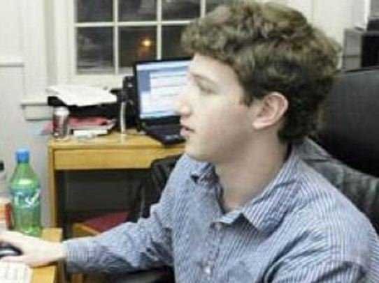 mark-zuckerbergs-facebook-was-cash-positive-for-the-first-time-and-hit-300-million-users