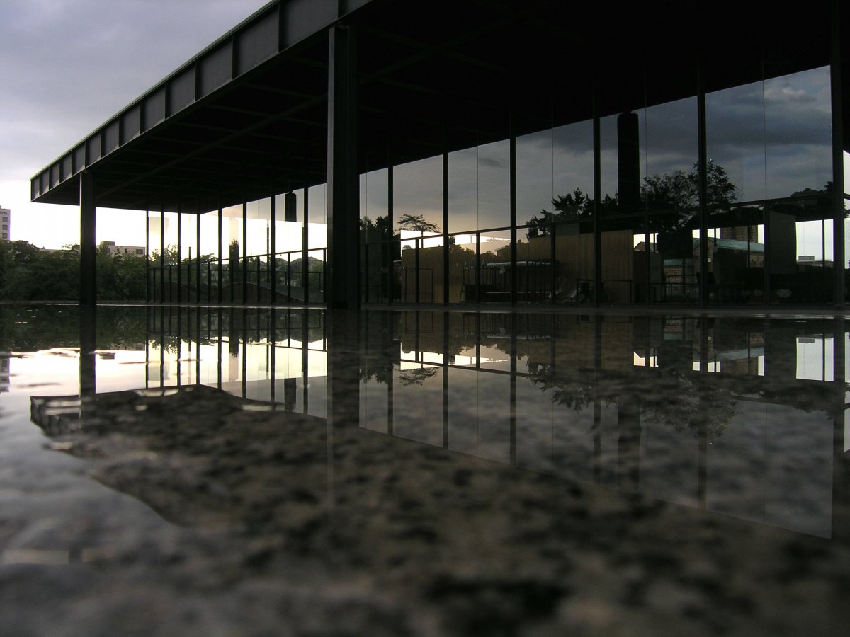 the-modernist-master-mies-van-der-rohe-used-minimal-lines-and-open-space-to-create-buildings