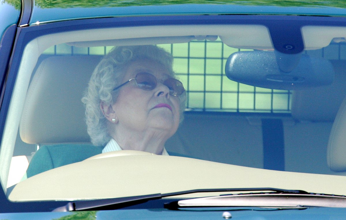 she-even-watched-the-royal-windsor-horse-show-from-the-rear-view-mirror-of-a-car