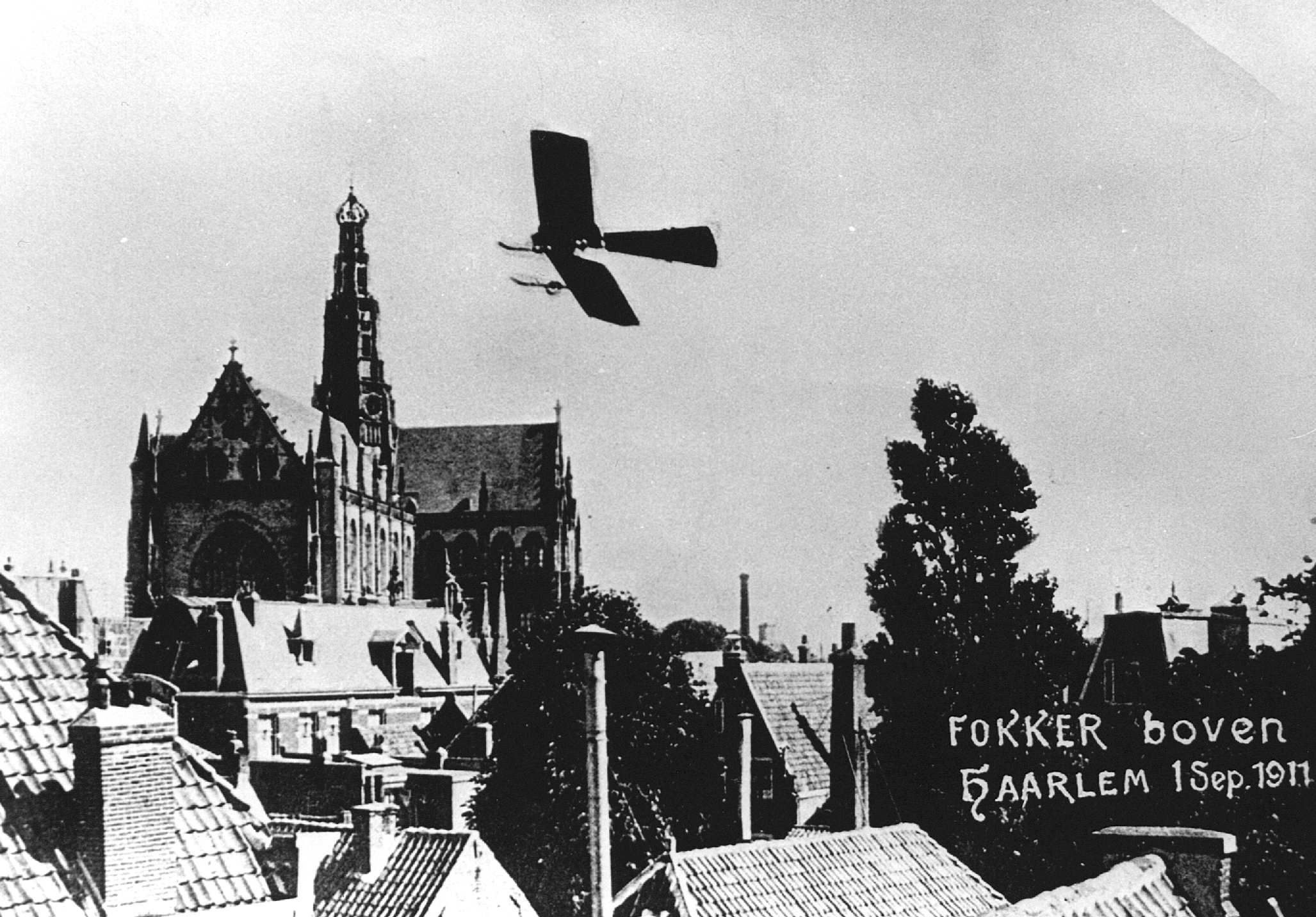 Fokker boven Haarlem, 1 september 1911.