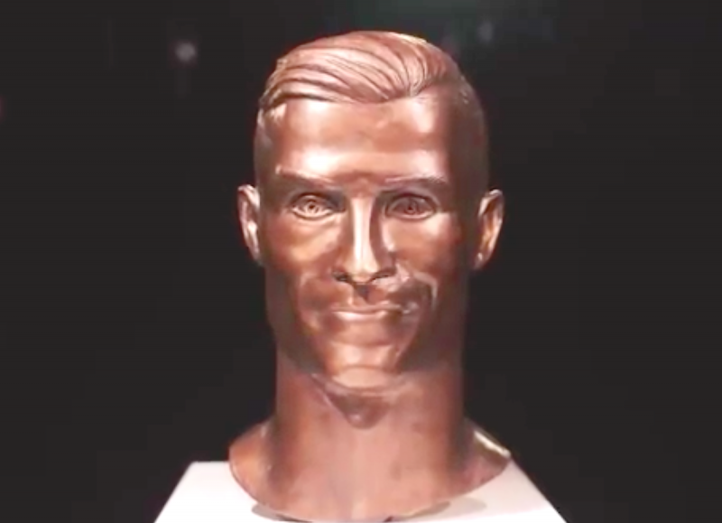 Cristiano Ronaldo second bust Emanuel Santos