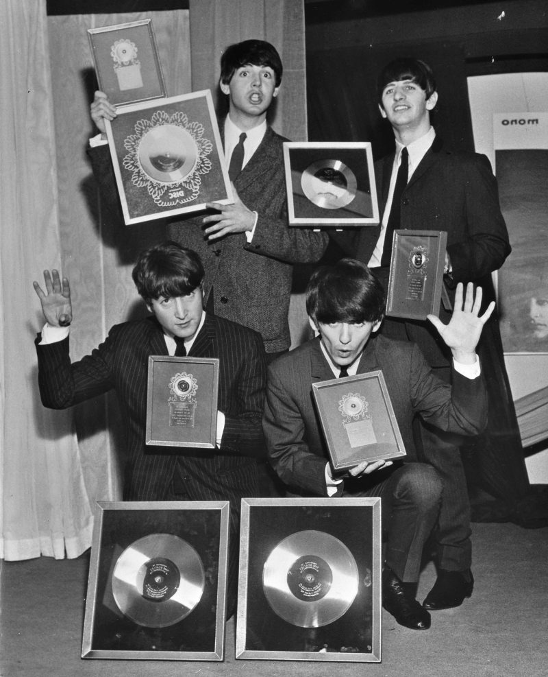 The Beatles met zilveren platen