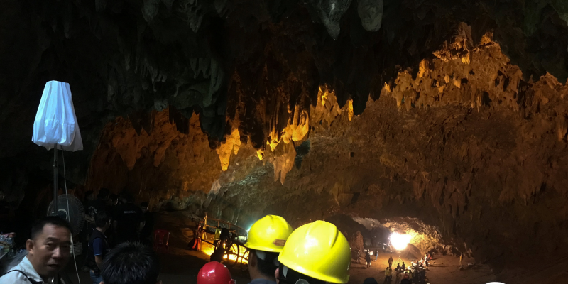 thailand cave rescue team tunnel