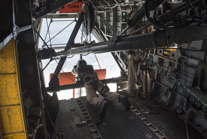 US Navy mine countermeasures MH-53 Sea Dragon helicopter sonar