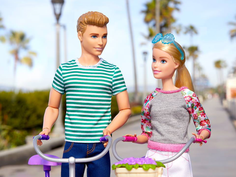 weer Normalisatie kiespijn Barbie en Ken hebben een knipperlichtrelatie sinds 1961 — dit is een  complete tijdlijn van hun iconische verhouding