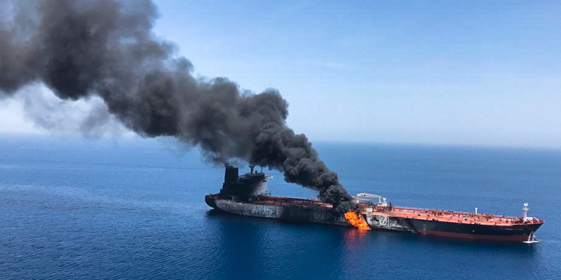 oil tanker gulf of iran fire