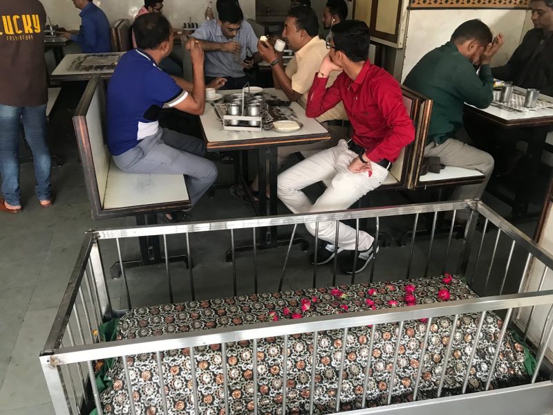 lucky tea grave restaurant in india