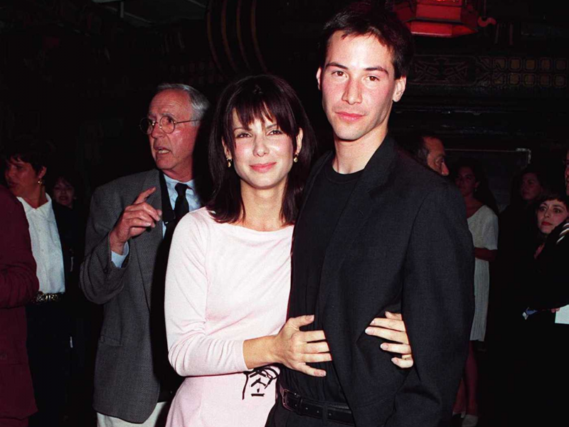 Reeves and Sandra Bullock at the 1994 Hollywood premiere of 