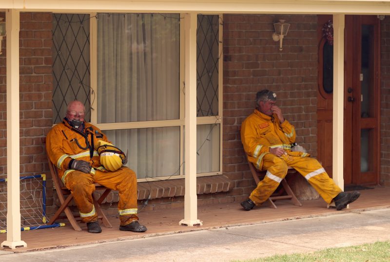 Australische brandweermannen rusten uit