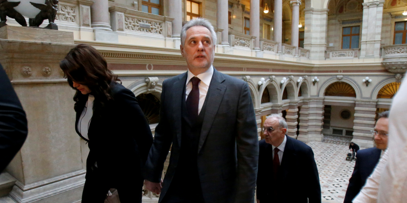 FILE PHOTO: Ukrainian oligarch Dmytro Firtash arrives at court in Vienna, Austria, February 21, 2017. REUTERS/Heinz-Peter Bader/File Photo