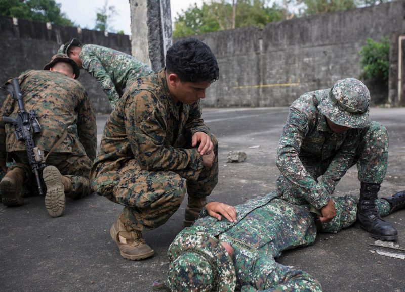 US Philippines Marines medics