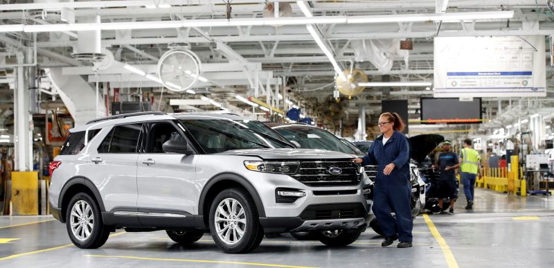 FILE PHOTO: A worker checks a 2020 Ford Explorer car at Ford's Chicago Assembly Plant in Chicago, Illinois, U.S. June 24, 2019.  REUTERS/Kamil Krzaczynski/File Photo