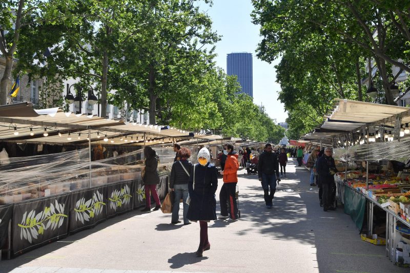 Open-air market - Paris - May 2020