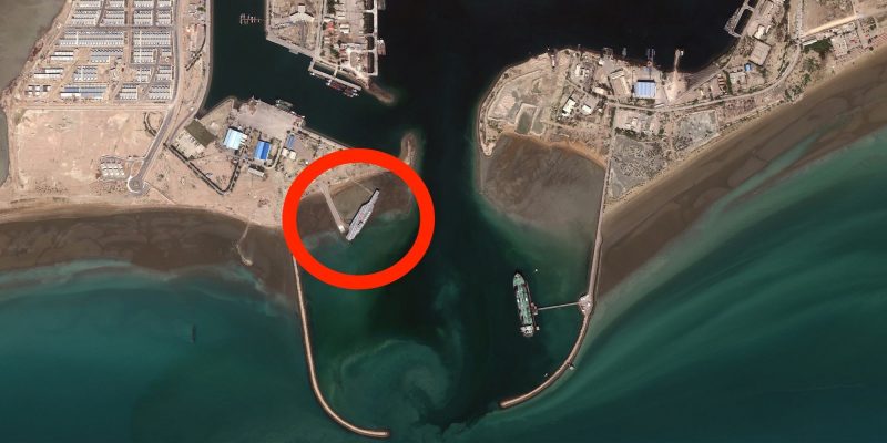Iran replica US aircraft carrier bandar abbas strait of hormuz