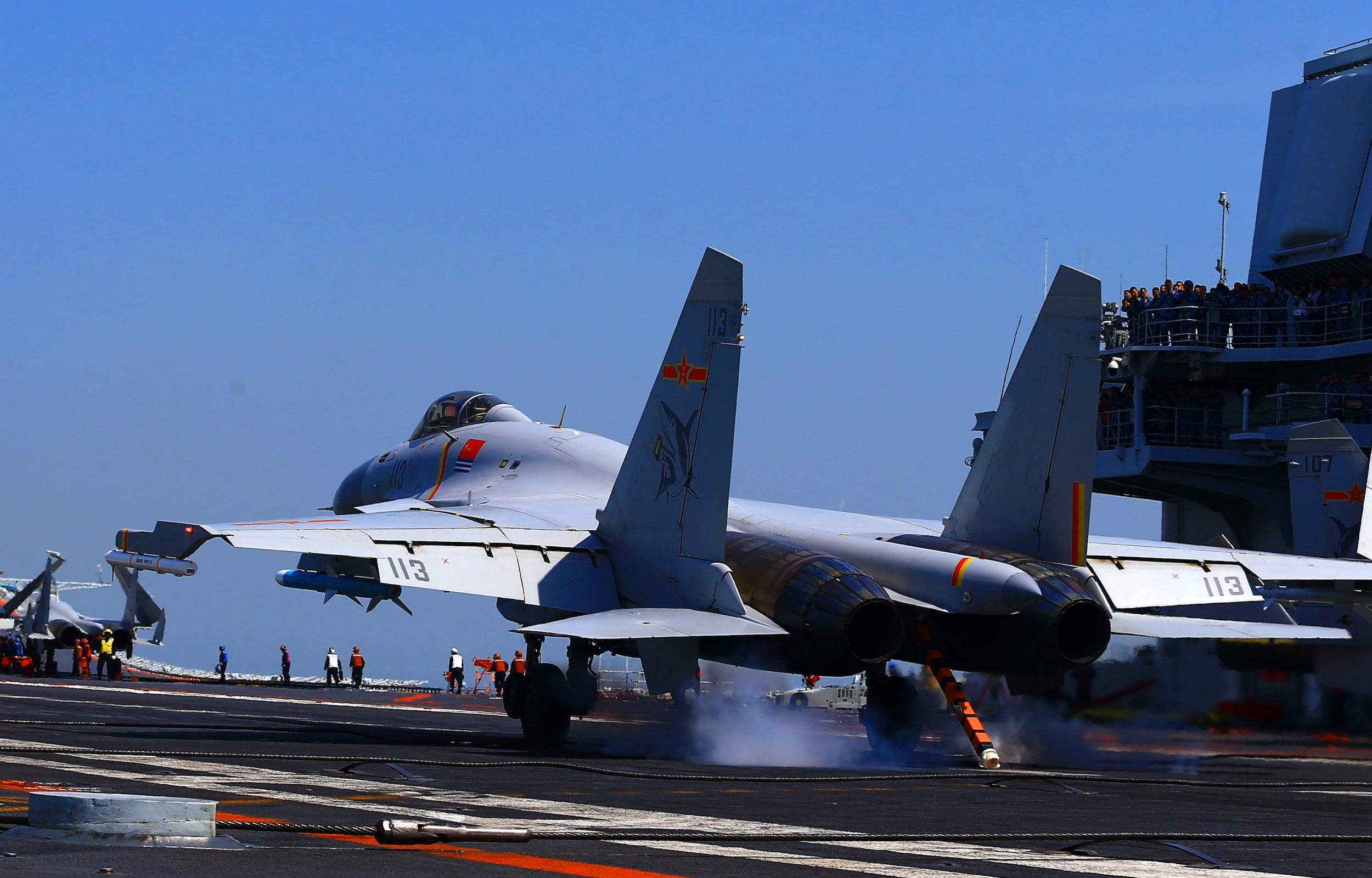 China Liaoning aircraft carrier J-15 fighter jet