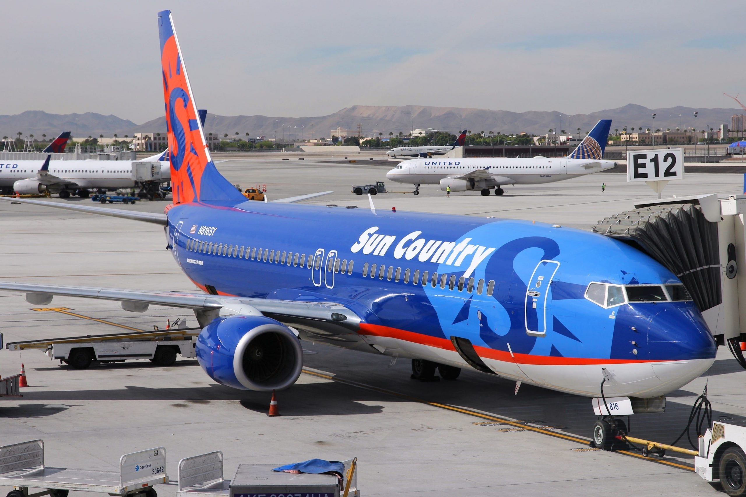 Sun Country Airlines Boeing 737-800