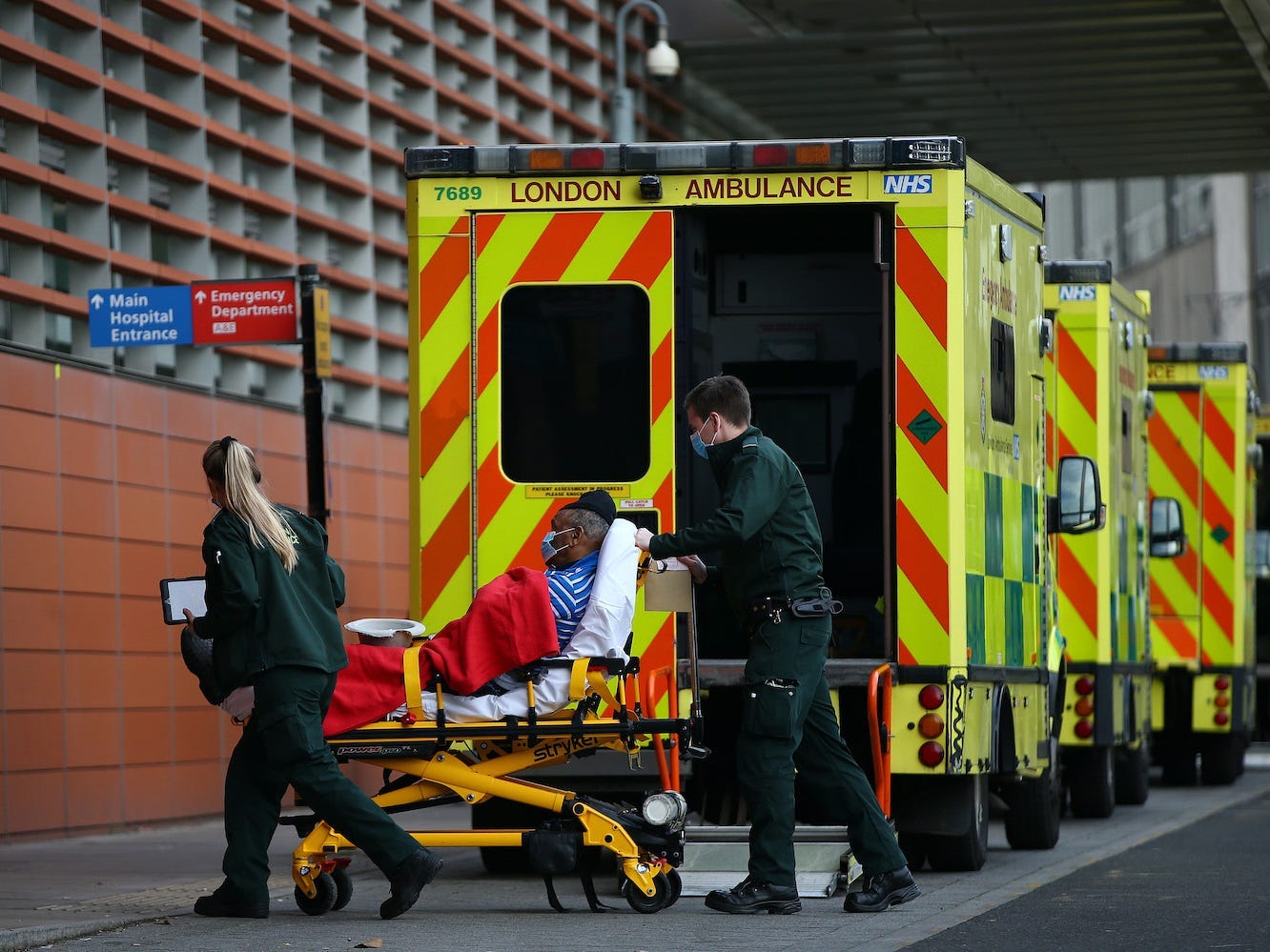london ambulances
